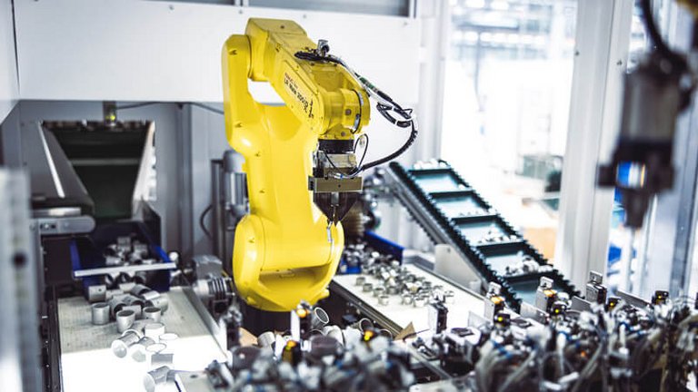 Moderne Technologien Fertigung Einsatz hochmoderner Technologien in der Fertigung der MS Powertrain GmbH.
